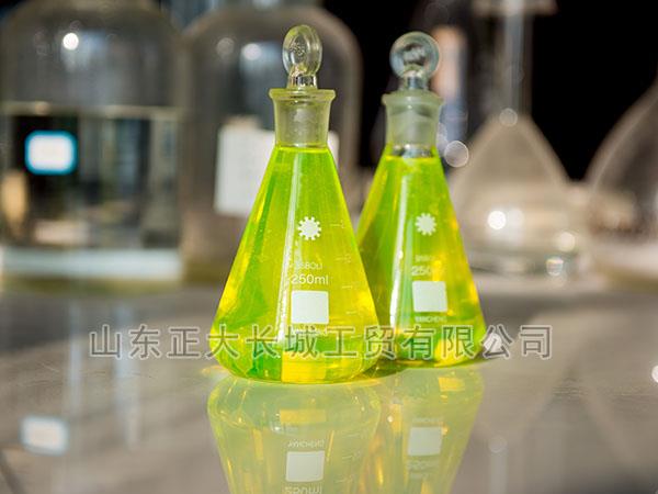 采用高效防凍劑，抗磨潤滑劑等精致而成