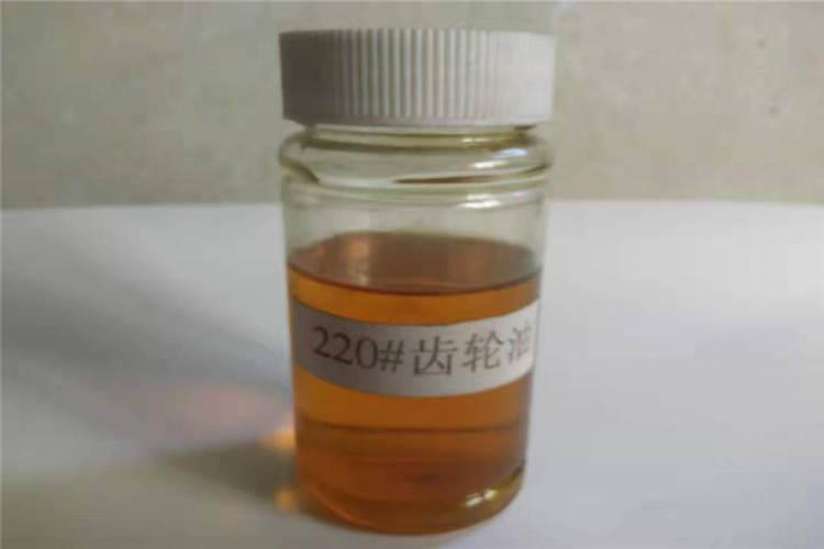 添加劑的過量會打破工業(yè)齒輪油本身的平衡，引起油品性能下降